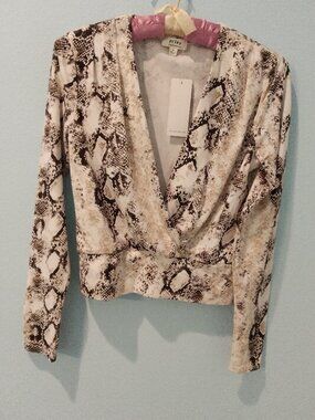 NWT Women's Privy Privately Privileged Open Front Top Medium